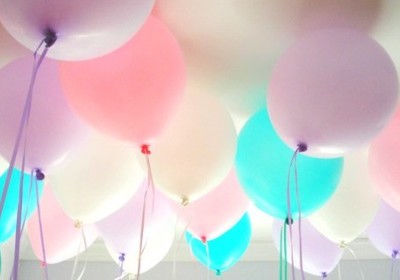 QQ心情说说:毕业那天我以为我离开了地狱,其实我是离开了天堂