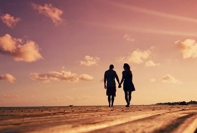 QQ空间爱情说说:我知道,你是我用生命等来的守候