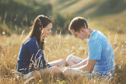 悲伤的QQ心情:我们要怎么做,爱情才会很快乐