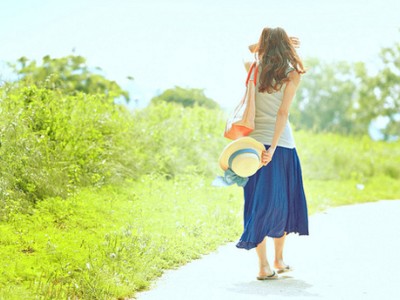 很赞的说说短语：最了解你的人，有时不是朋友，而是敌人